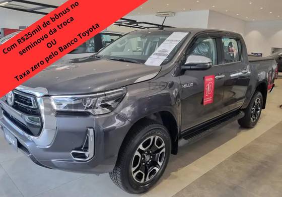 TOYOTA HILUX 2.8 D-4D TURBO DIESEL CD SRX 4X4 AUTOMÁTICO
